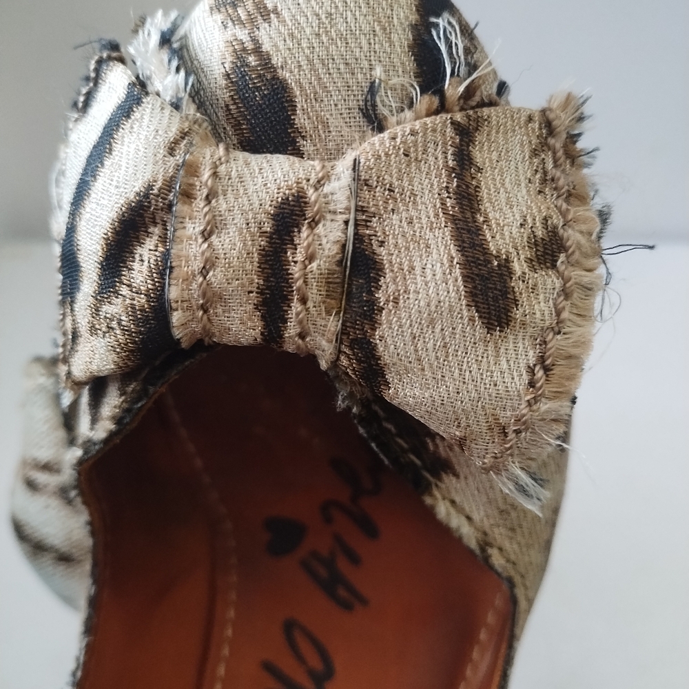 LANVIN ANIMAL PRINT PUMP'S WITH BOW - Picture 4 of 9